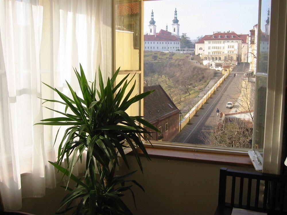 Domus Henrici Hotel Prague Ngoại thất bức ảnh