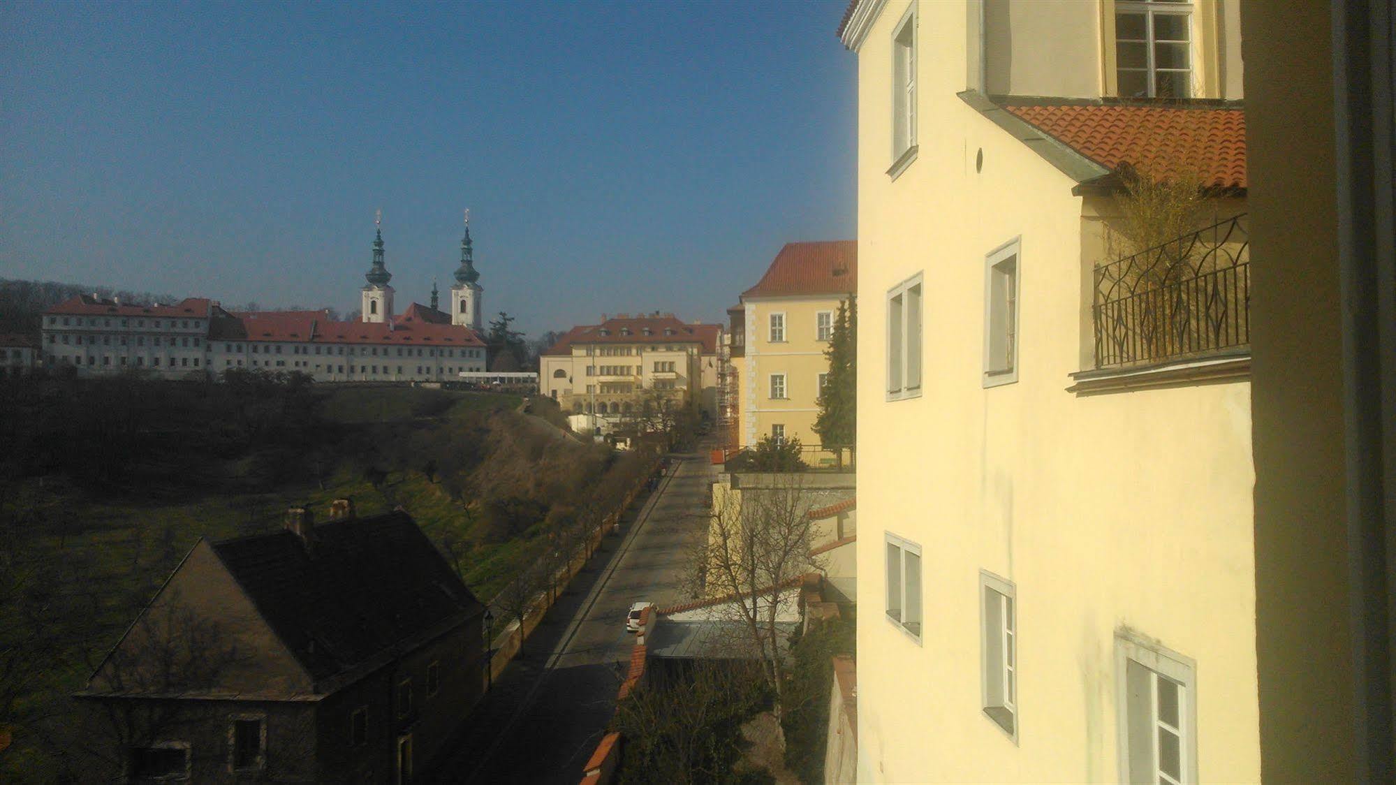Domus Henrici Hotel Prague Ngoại thất bức ảnh